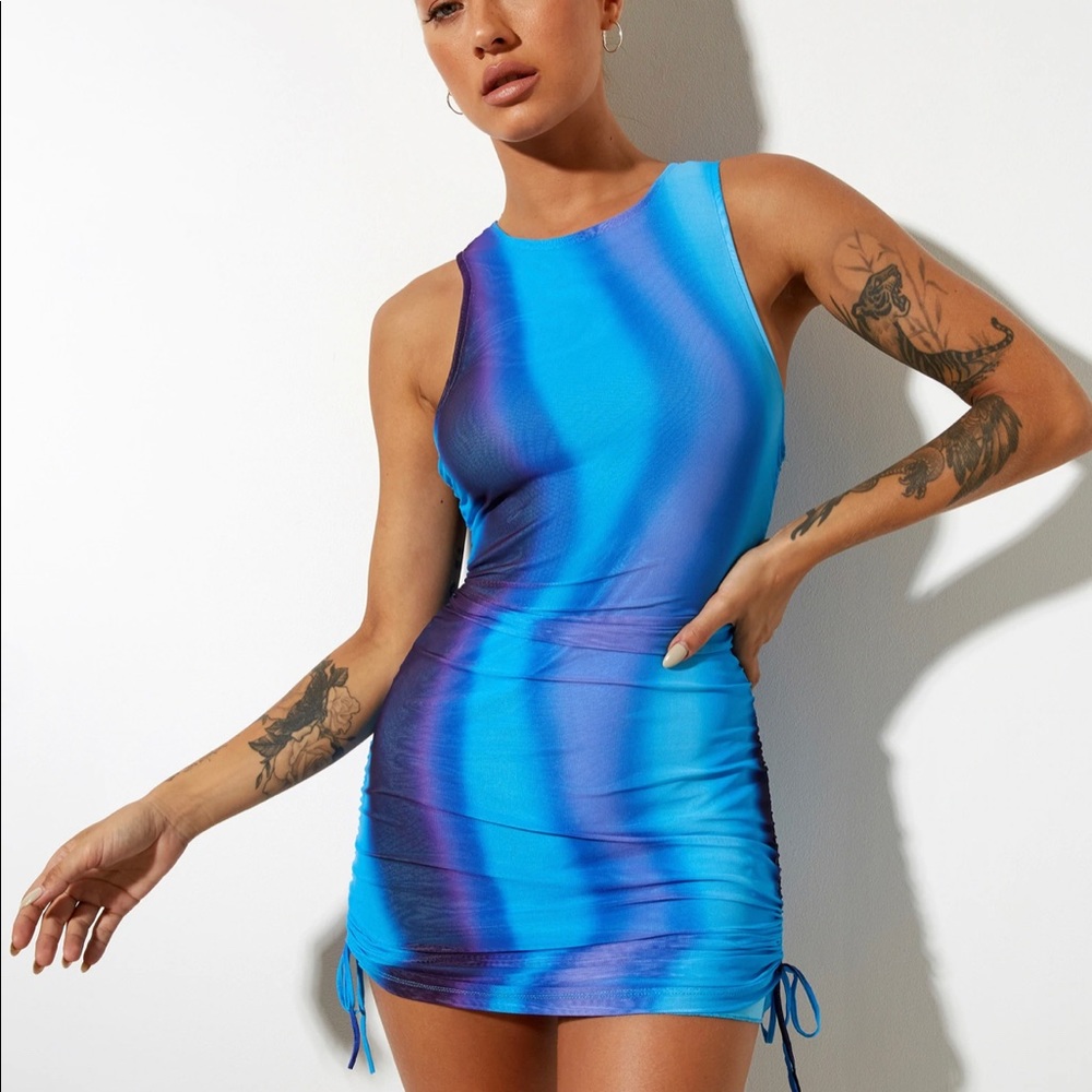 NWT Arzilla bodycon dress in solarized